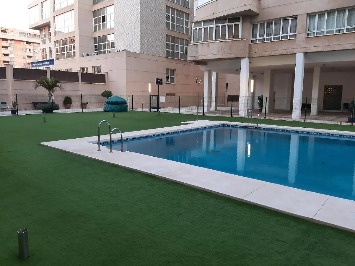 Wintowinrentals Teatinos, Metro, Free Parking & Pool. Malaga Apartment